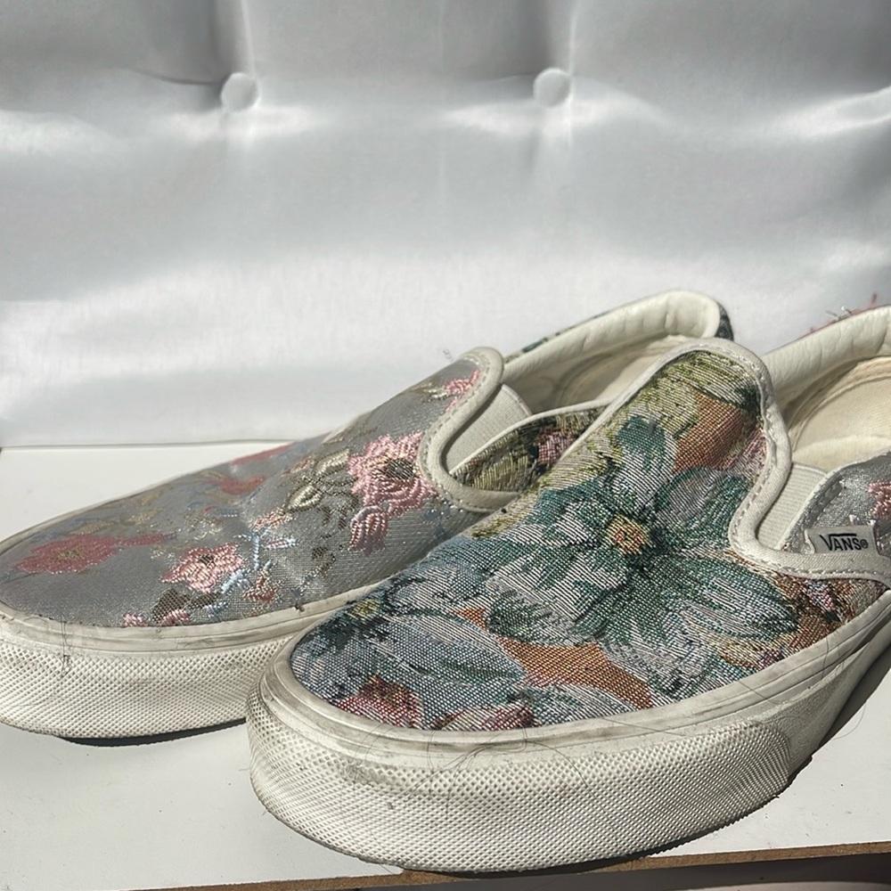 Vans floral patterns slip on